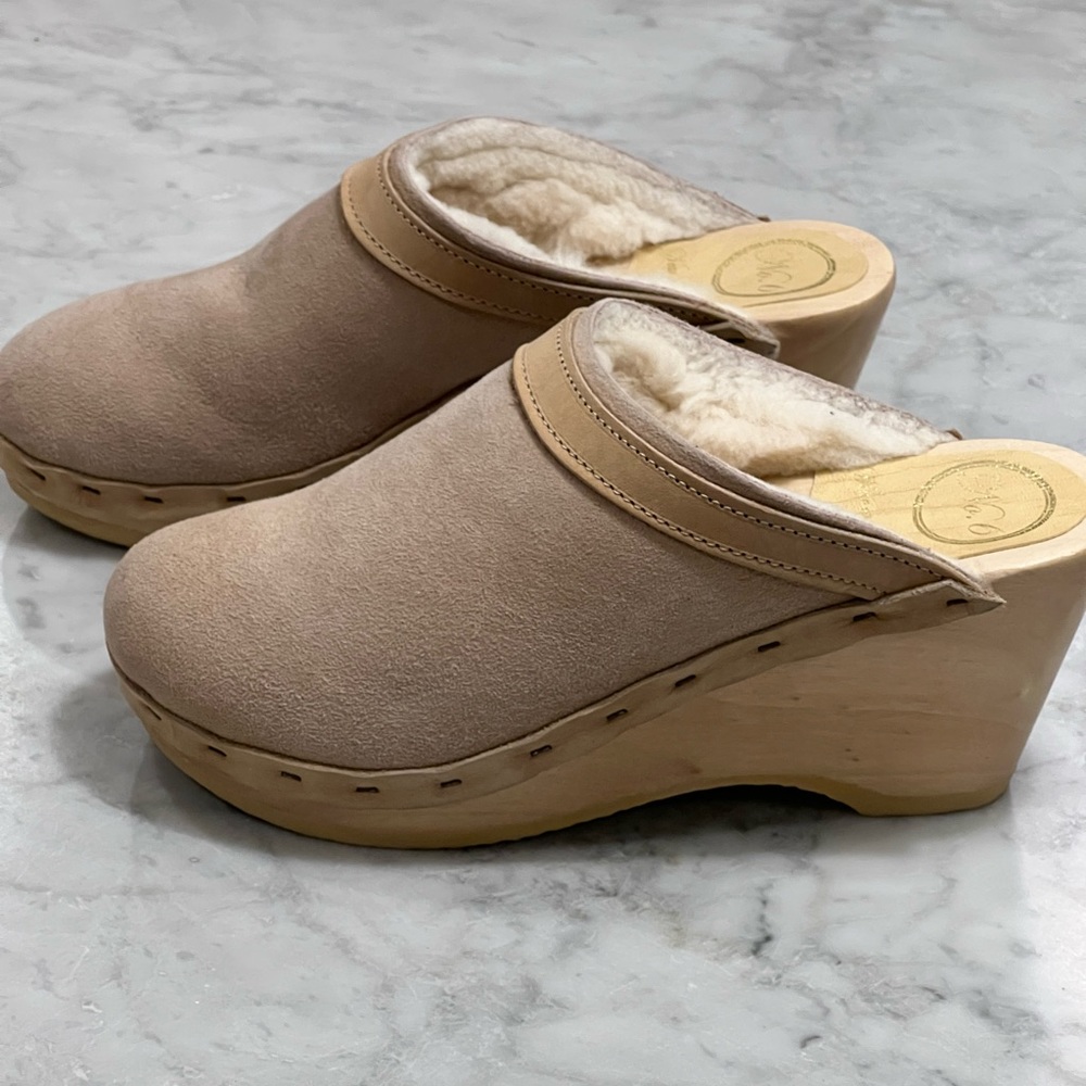 No. 6 NWT shearling-lined wedge clog, sz 39, fawn color, 3” heel. Never worn.